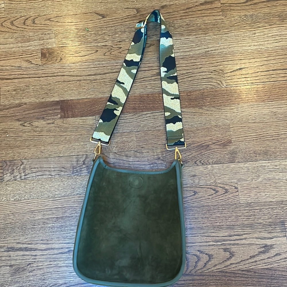Ah-dorned Classic Messenger Bag